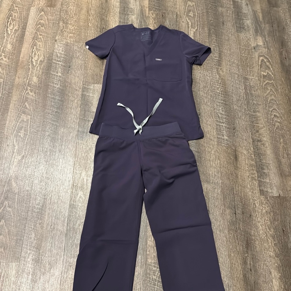 Figs scrubs